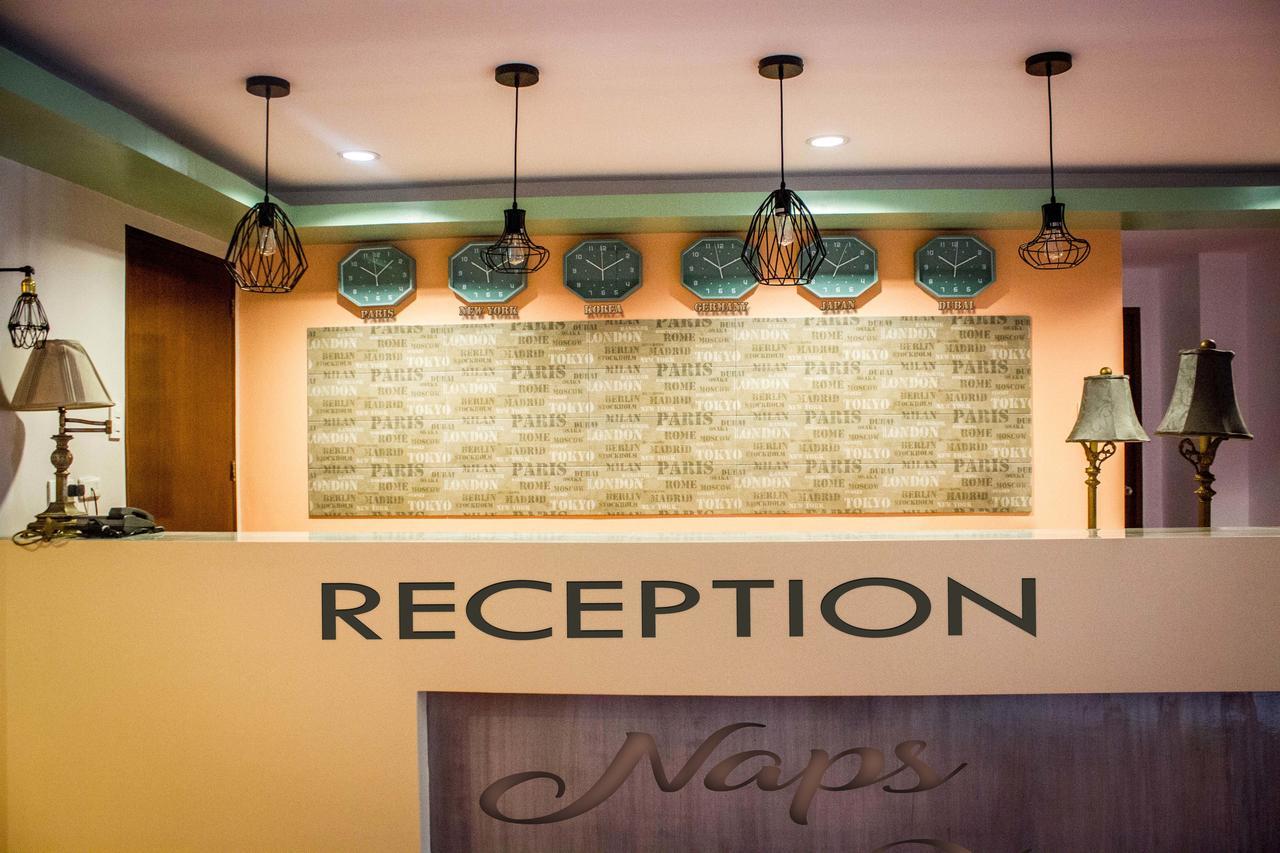 Naps & Maps Hostel Cebu Екстер'єр фото
