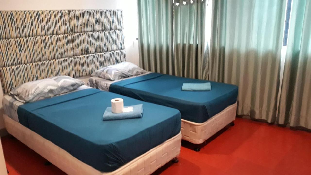 Naps & Maps Hostel Cebu Екстер'єр фото
